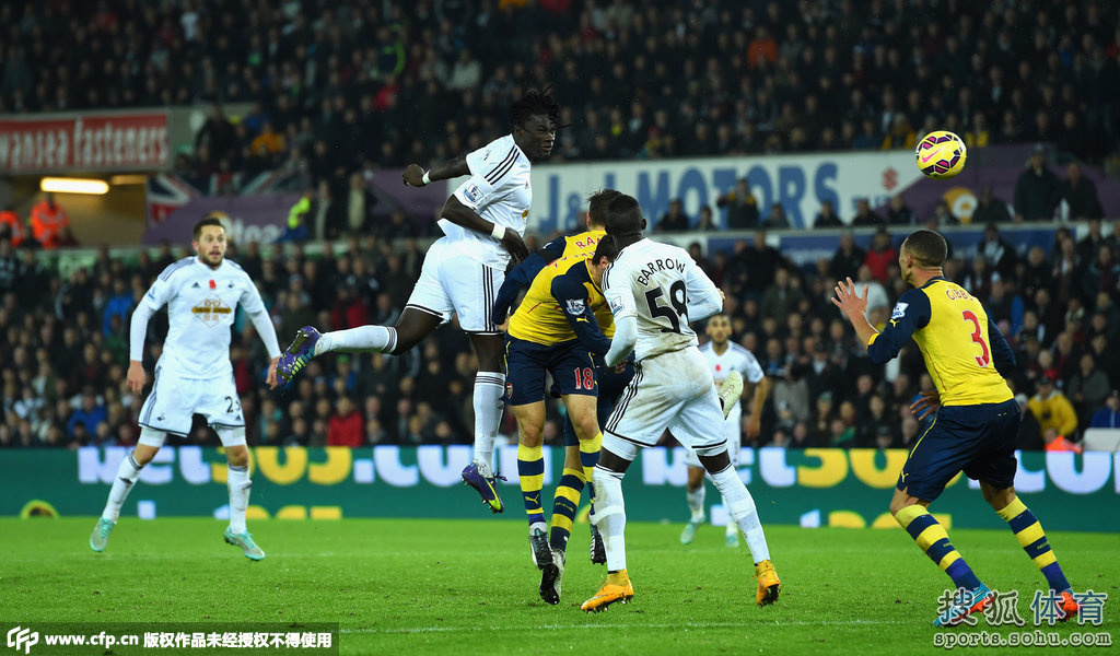  阿斯科利定位精准，任意球直挂死角破门